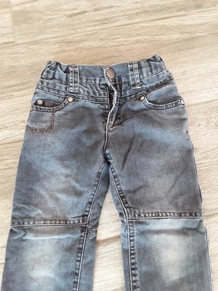 Jean 3 ans (98 cm) - photo numéro 2