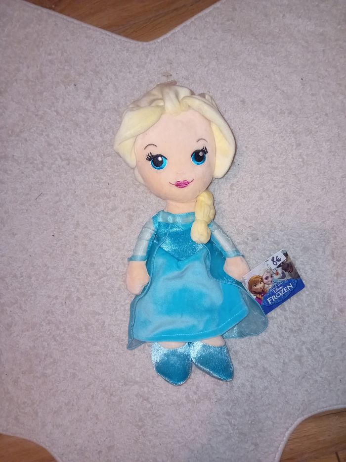 Peluche Disney la reine des neiges