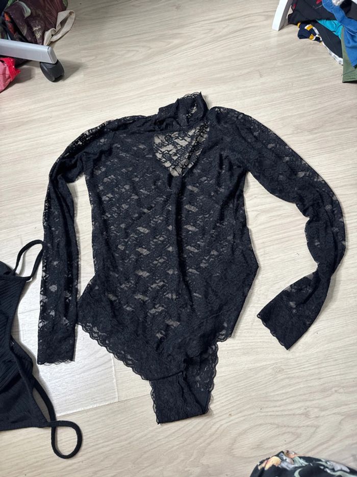 Lot de 3 bodys noir taille 38 ( 1 iode et car taches le crème ) - photo numéro 5