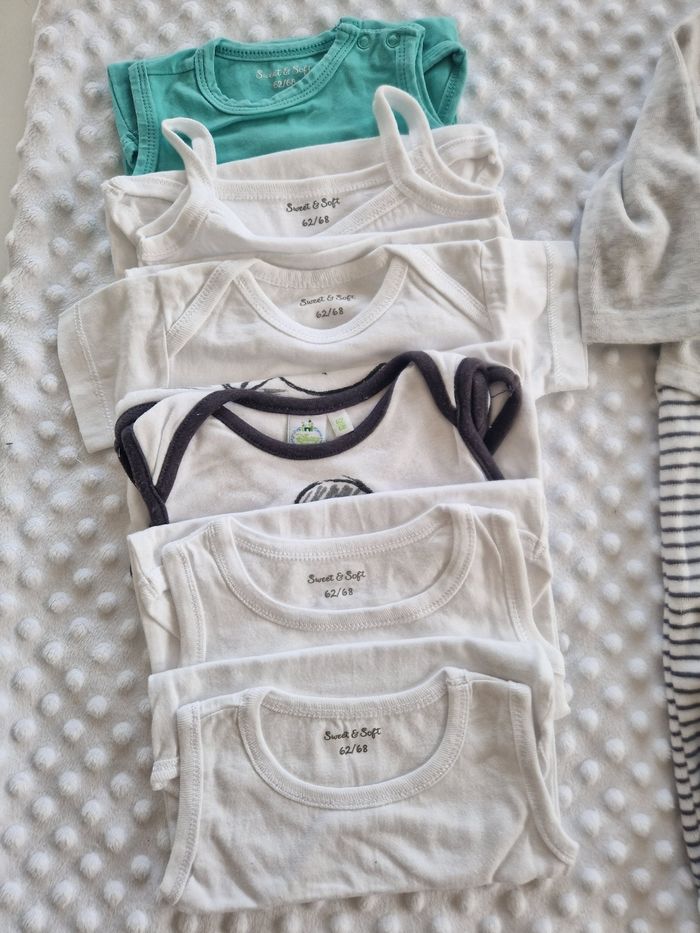 Lot vêtements 6 mois - photo numéro 3