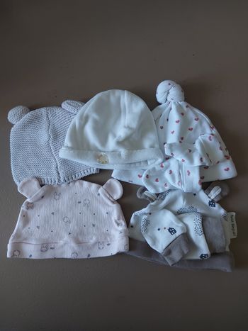 Lot bonnets naissance 