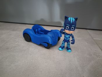 Figurine Yoyo avec son véhicule Pyjamasques