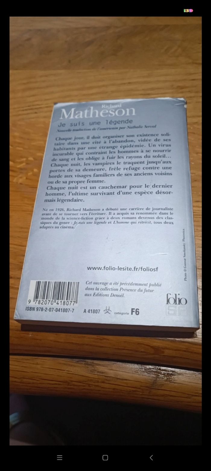 Livre je suis une lègende - photo numéro 2