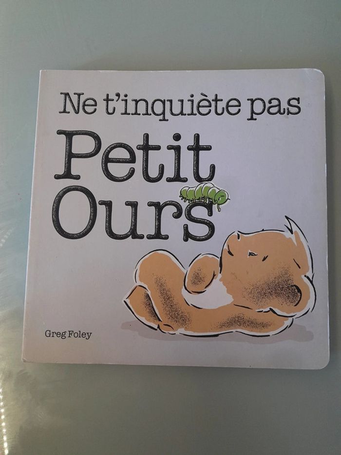 Livre " petit ours"