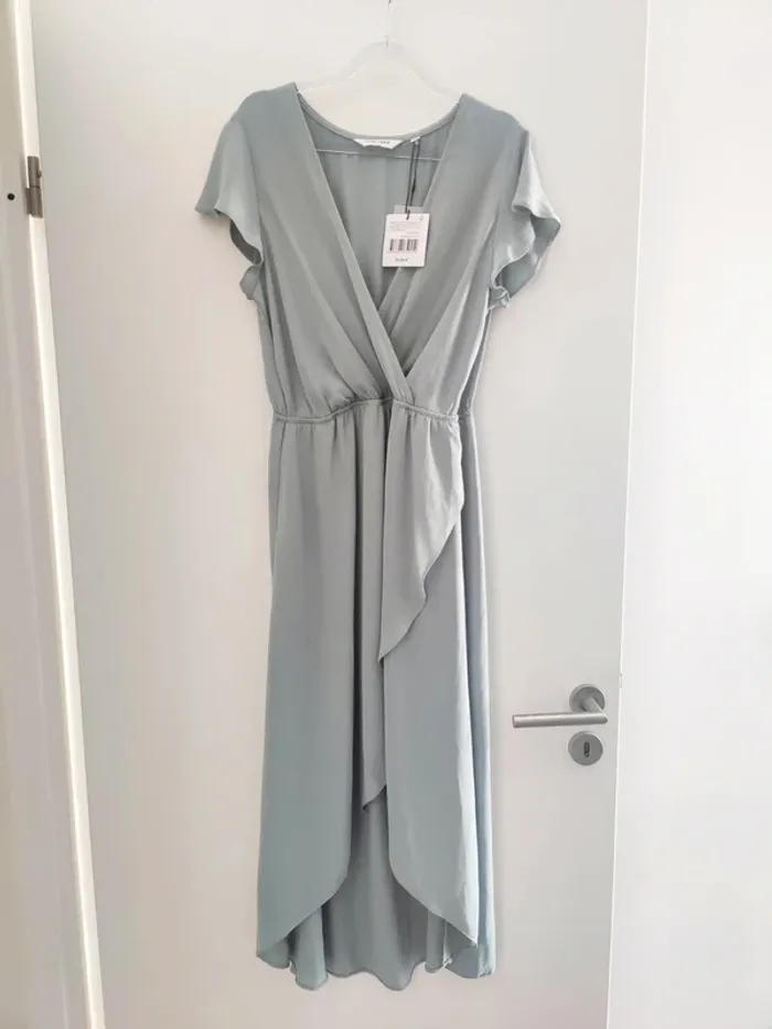 Robe asymetrique amande 38 naf naf neuve avec étiquette - photo numéro 2