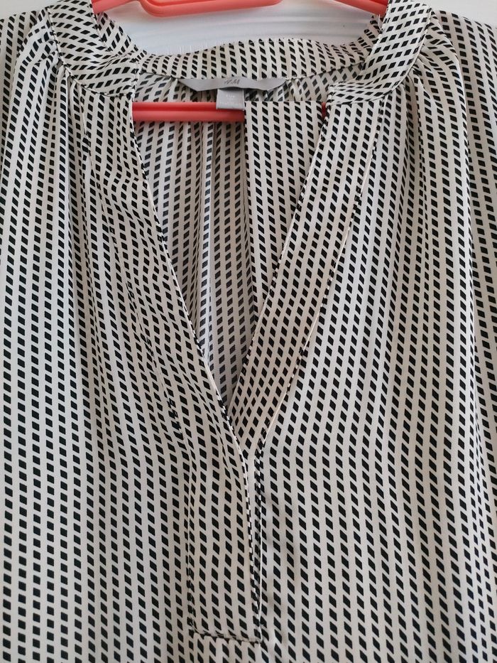 Robe taille L en très bon état de marque H&M - photo numéro 3