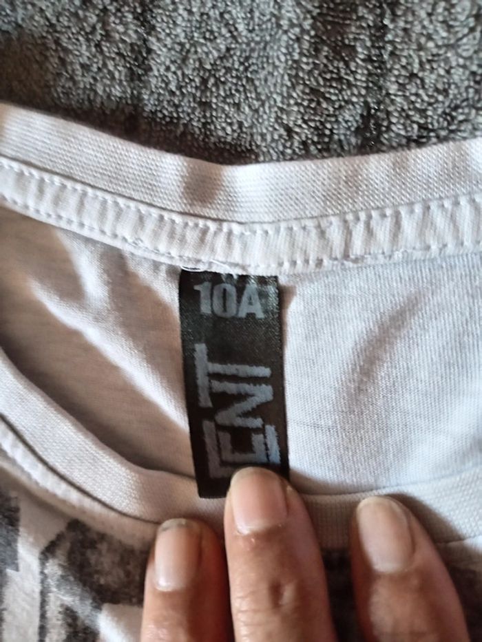 T-shirts taille 10 ans - photo numéro 2