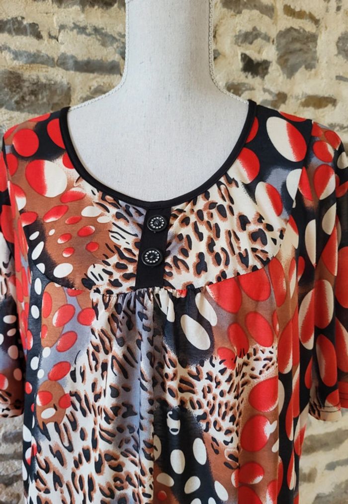 Tunique manches courtes à motifs rouge noir blanc et léopard Hong Hong Taille 46 - photo numéro 2