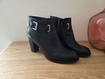 Paire de bottine à talon San Marina P40