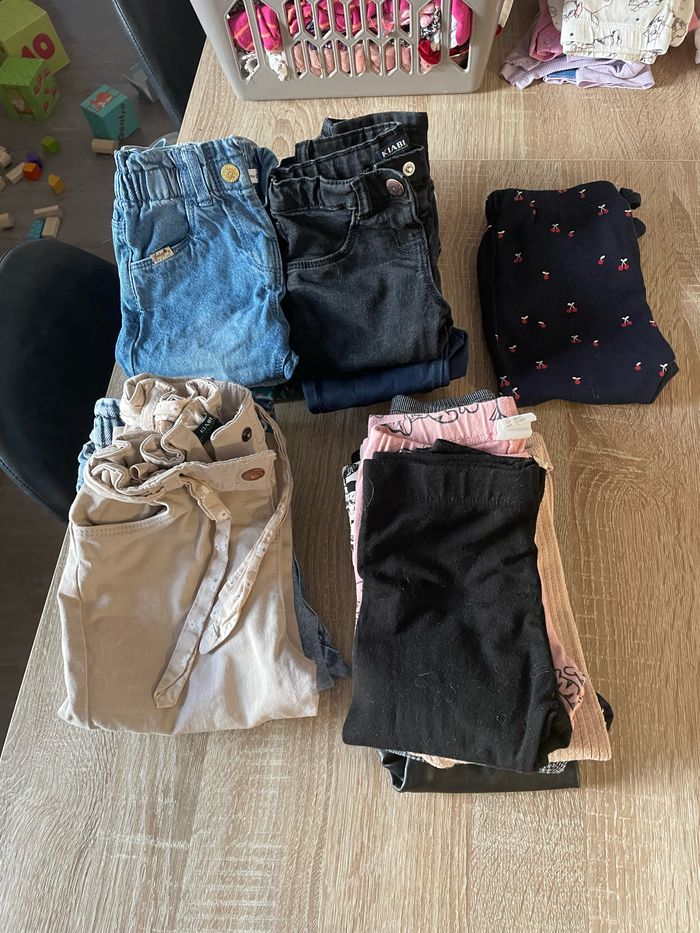 Lot de plusieurs pantalons - photo numéro 2