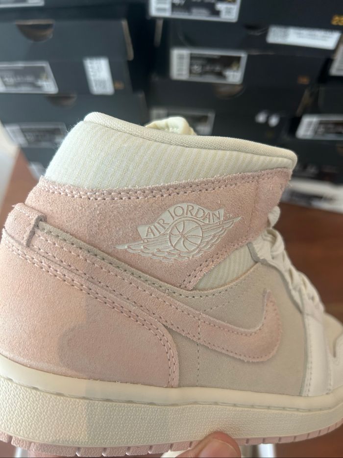 Jordan 1 taille 38.5 - photo numéro 3