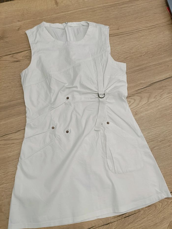 Robe blanche - 10 ans - - photo numéro 2