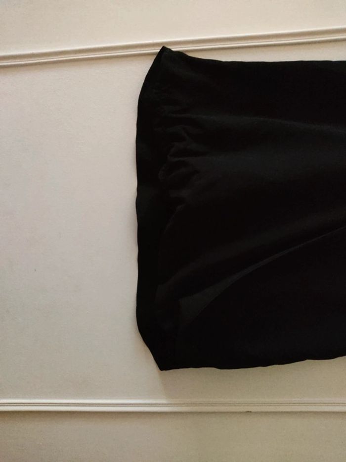 Haut noir - photo numéro 3