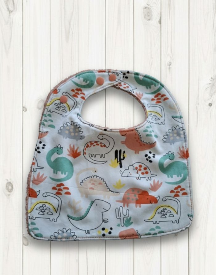 Bavoir classique Création fait main artisanale - photo numéro 3