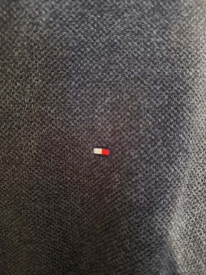 Pull Homme Tommy Hilfiger Gris Anthracite - Taille M - Très Bon État - photo numéro 2