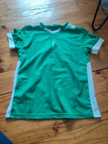 T shirt kipsta 8 ans