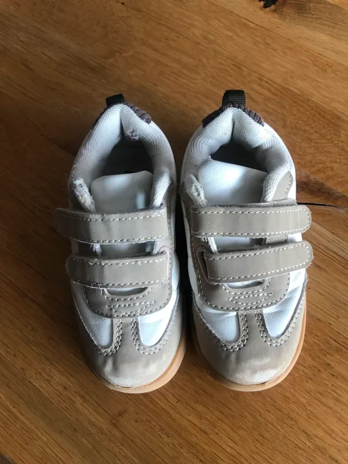 Chaussures à scratch mixte pointure 23