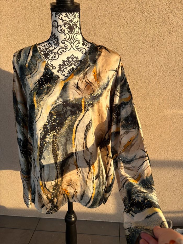 Magnifique blouse unika neuve sans étiquette, taille 40 (L) femme - photo numéro 3