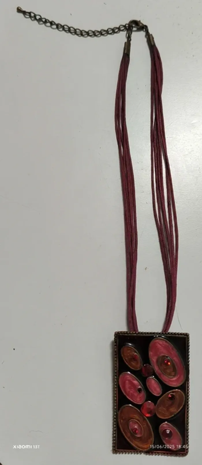 Collier rouge