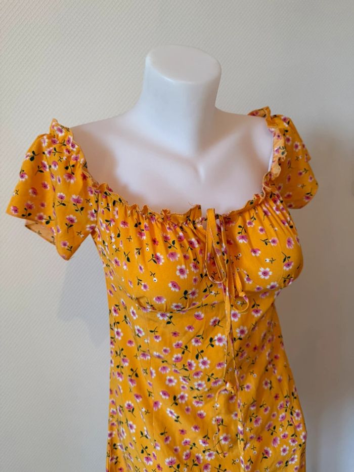 Robe d’été orange à fleur en très bon état taille M SHEIN - photo numéro 2