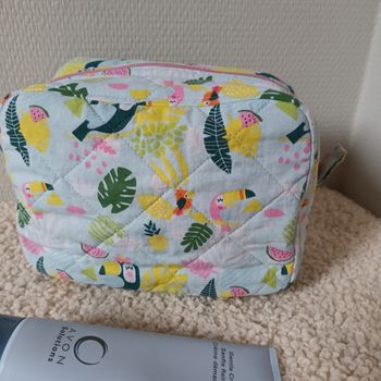 Trousse maquillage 💄 oiseaux des îles 🐘🦜🦤