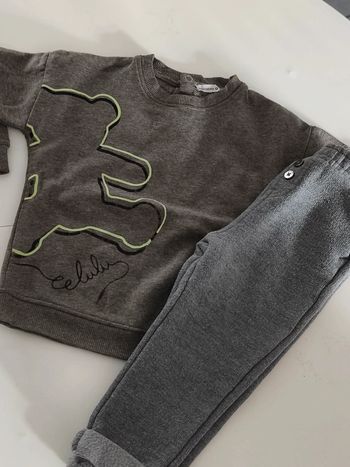 Ensemble gris