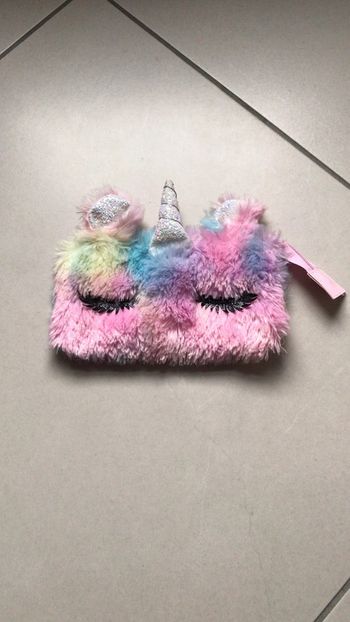 Trousse de toilette licorne multicolore