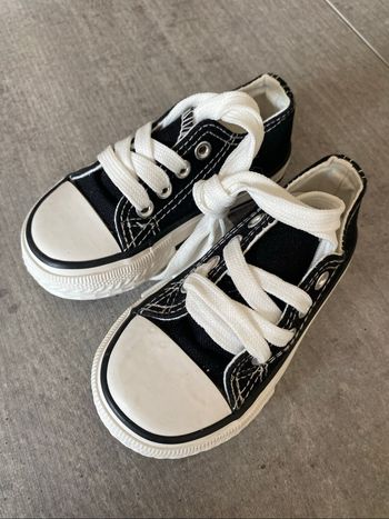 Basket noir à lacet
