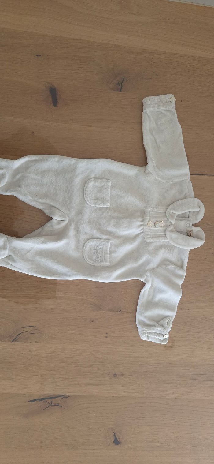 Pyjamas 1 mois - photo numéro 9