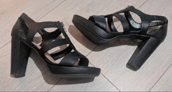 Talon noir - photo numéro 2