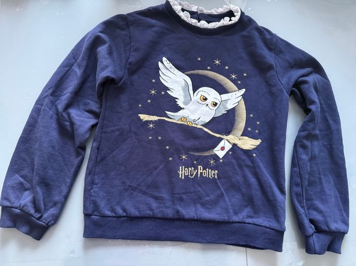 Sweat fille T 10 ans Harry Potter bleu marine dessin Edwige  Très bon état - photo numéro 2