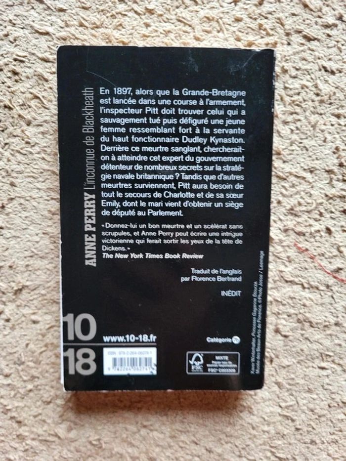 Livre L'inconnue de Blackheath d'Anne Perry - photo numéro 2