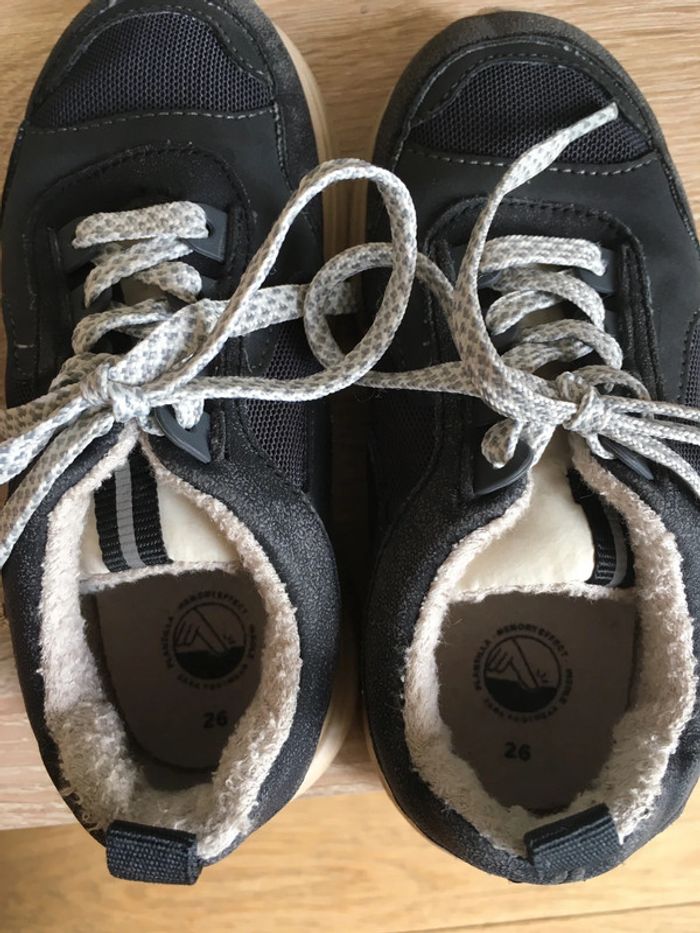 Basket chaussure taille 25 Zara - photo numéro 3