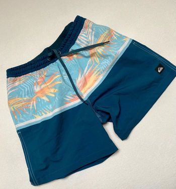 Short bain taille élastique Quiksilver M 18 pouces marine et multicolore