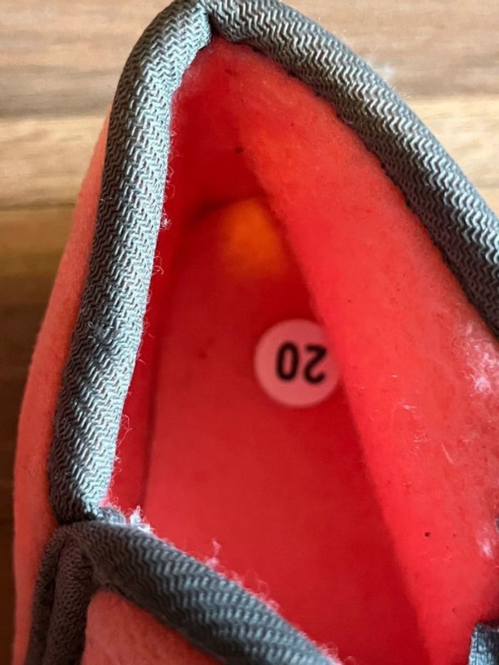 Je vend des chaussons neuf sans etiquette - photo numéro 5