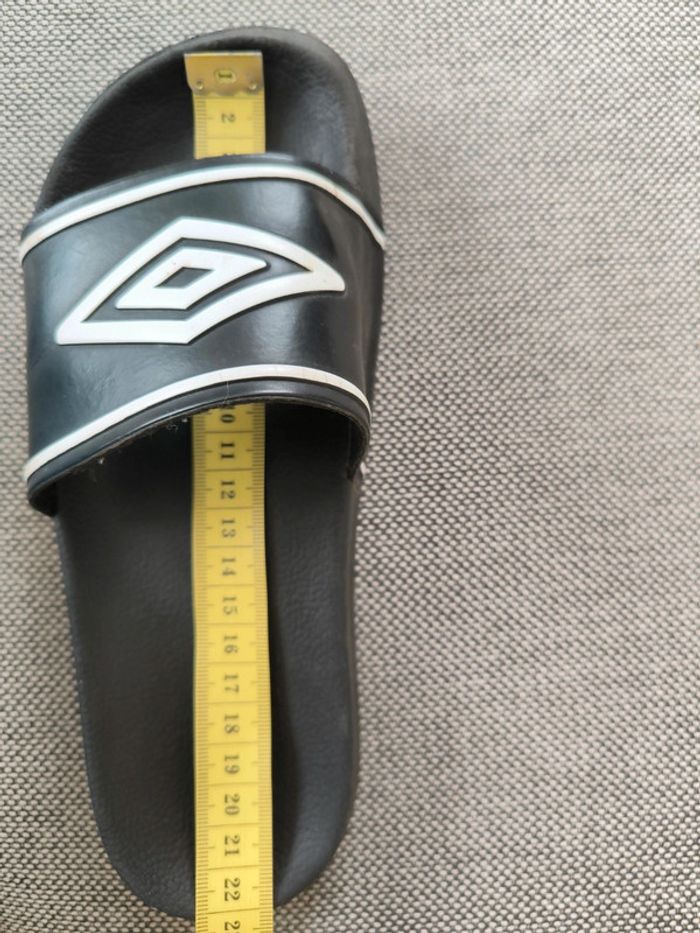 Tong claquettes umbro - photo numéro 6