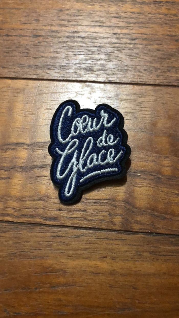 Broche « cœur de glace «