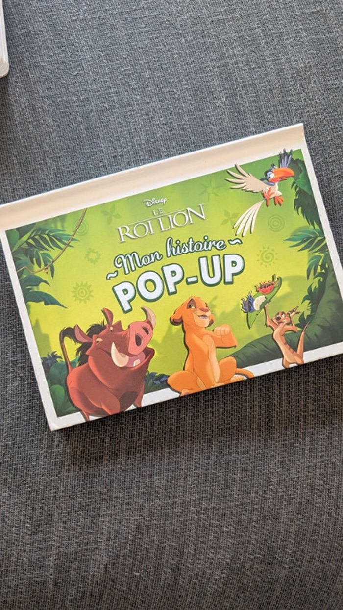 Livre le roi lion mon histoire pop up