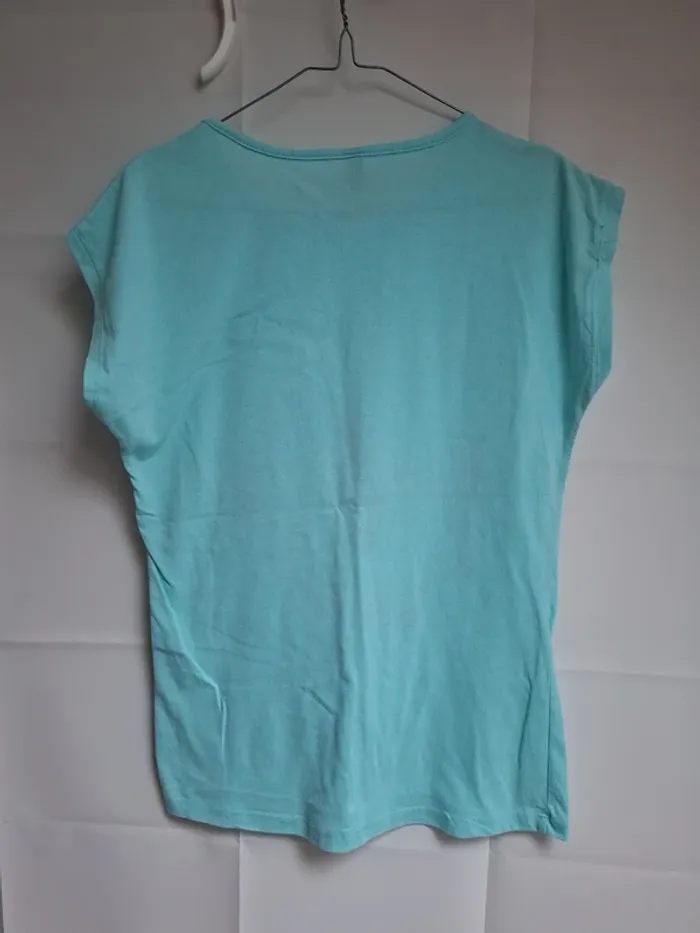 T-shirt taille 40 - photo numéro 2