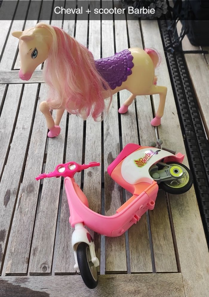 Cheval + scooter Barbie