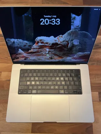 Apple MacBook Pro 16 pouces 2023 M2 Max 12 cœurs 32 Go RAM 1 To SSD - Parfait état