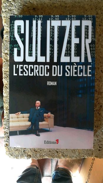 Livre  l escroc du siecle