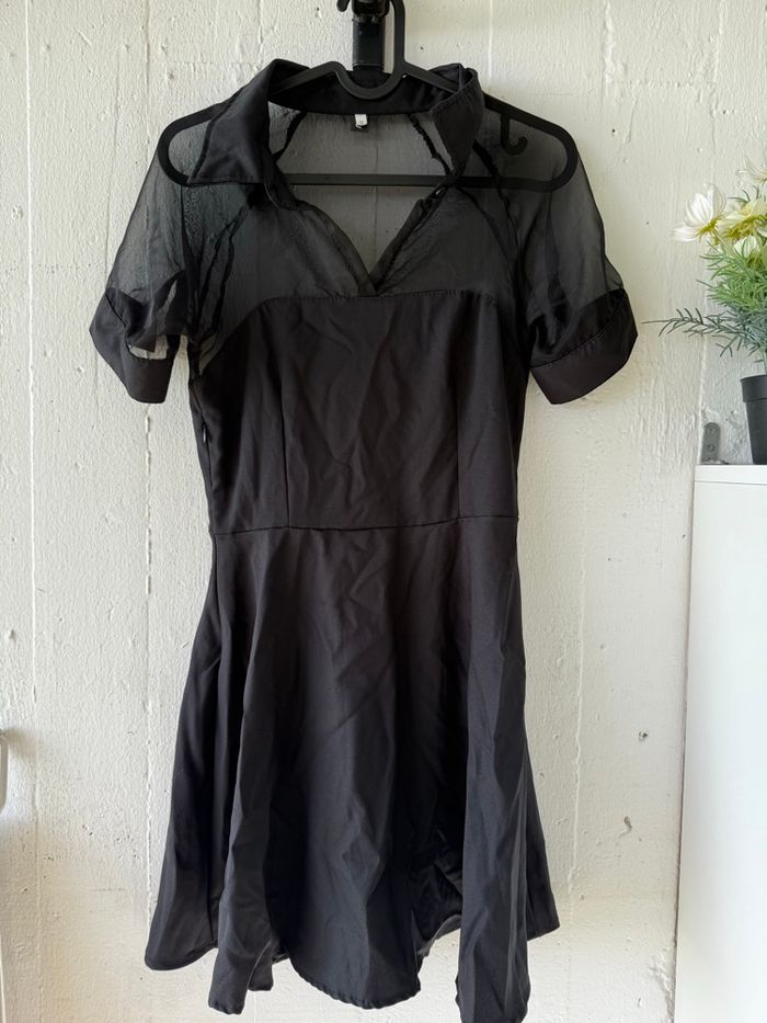 Petite robe noire fluide légère transparence manches et décolleté - photo numéro 8