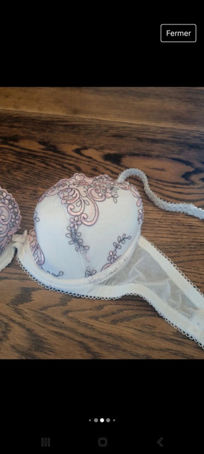 Soutien gorge Hunkemöller blanc/rose fr 90C - photo numéro 12