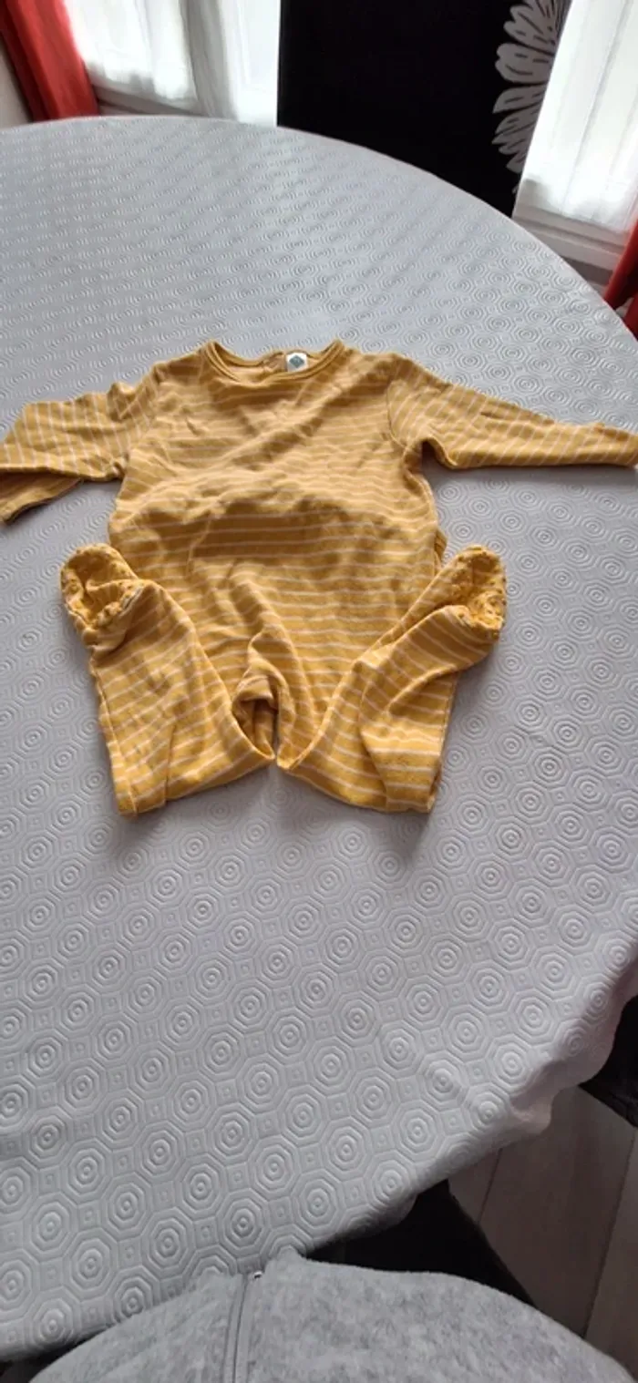 Lot de 9 vêtements 18 MOIS - photo numéro 4