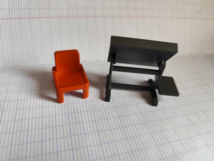 Pupitre et chaise Playmobil - photo numéro 3