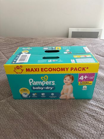 98 couches Pampers baby dry taille 4+