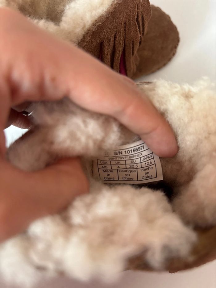 Botte UGG en très bon état pointure 20,5 - photo numéro 5