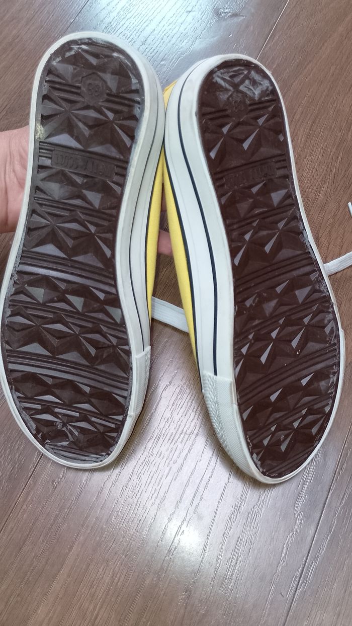 Basket, chaussure style " converse " jaune P. 38 - photo numéro 7
