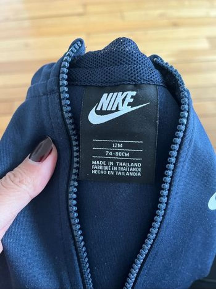 Ensemble Nike bébé 12 mois - photo numéro 3